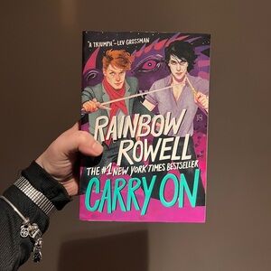 Rainbow Rowell Carry On Paperback